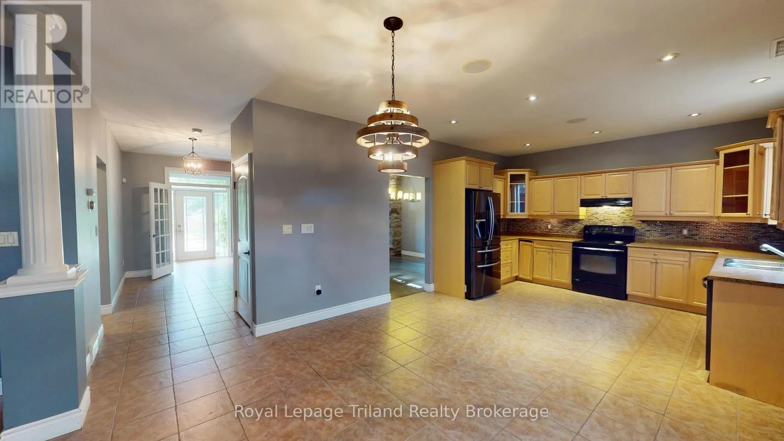 107 FORESTWAY TRAIL