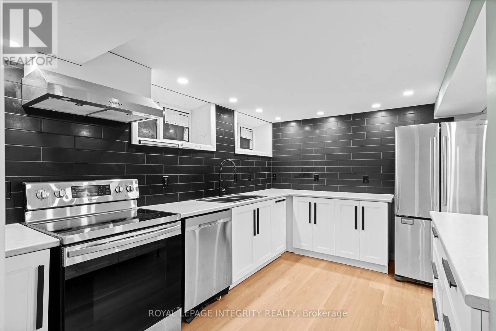 1116 CLINE CRESCENT