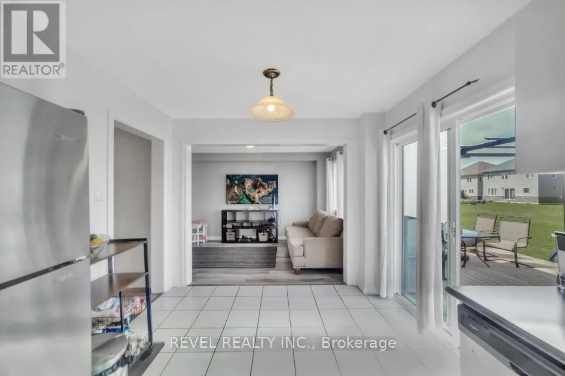 320 MOODY STREET