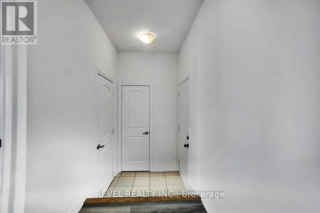 320 MOODY STREET