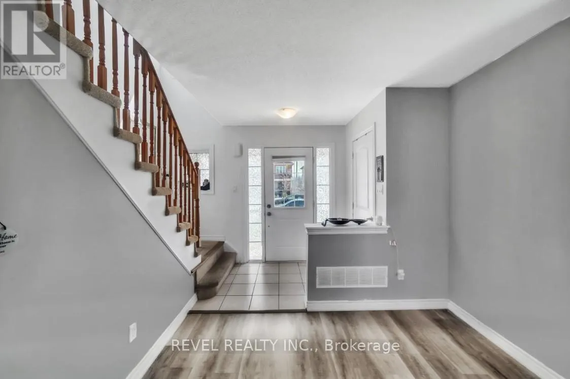 320 MOODY STREET