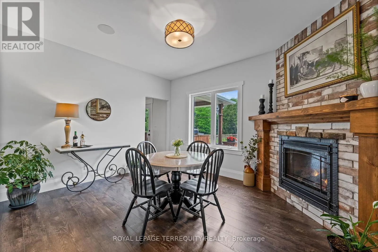 360 CONCESSION 6 EAST ROAD