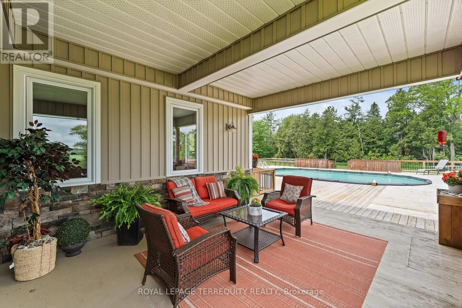 360 CONCESSION 6 EAST ROAD