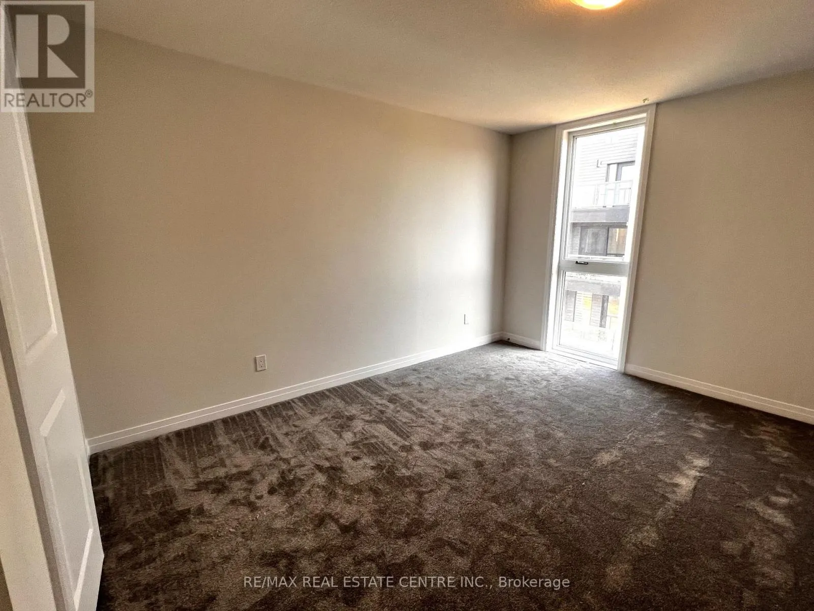 F001 - 261 WOODBINE AVENUE