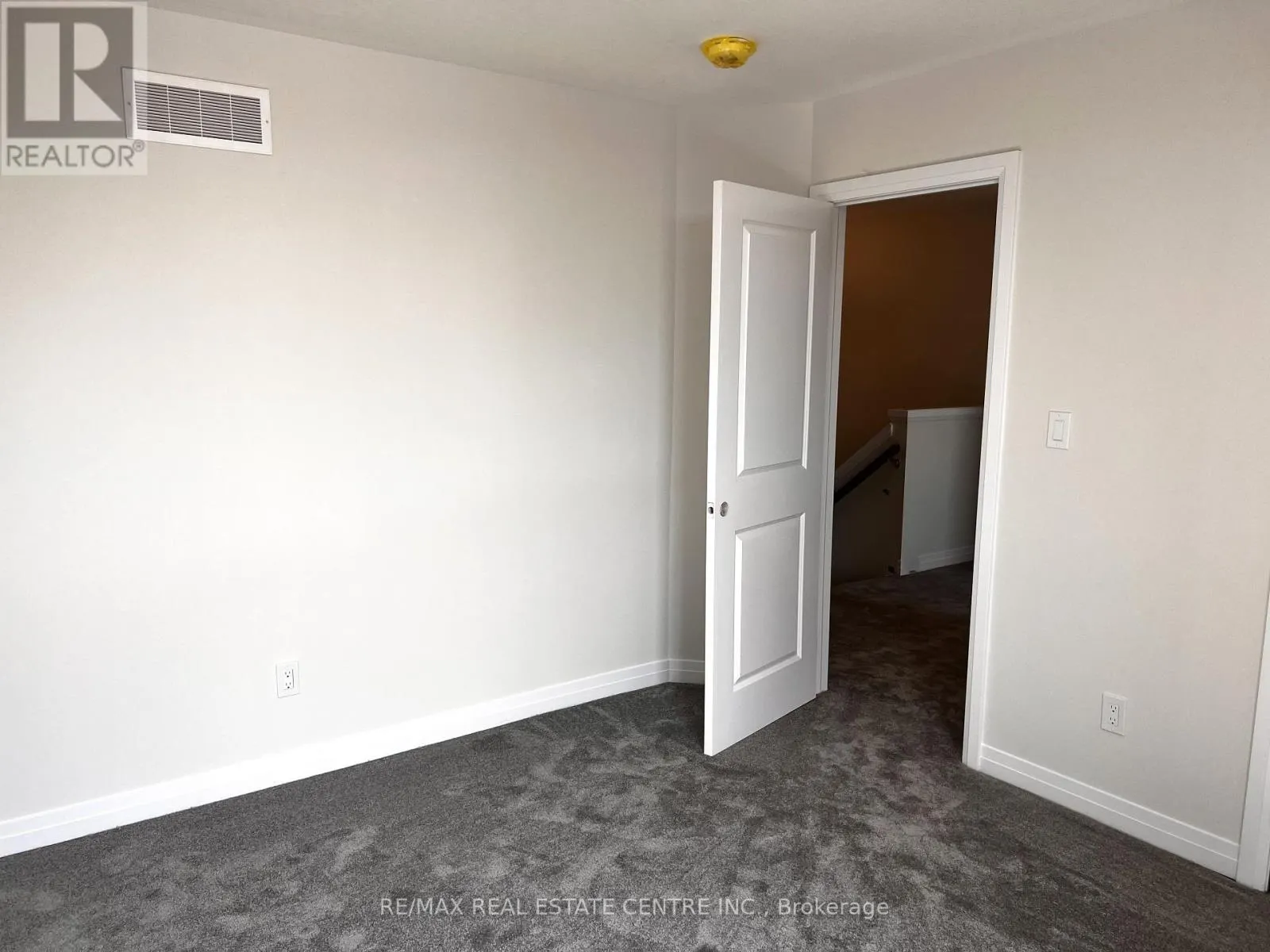 F001 - 261 WOODBINE AVENUE