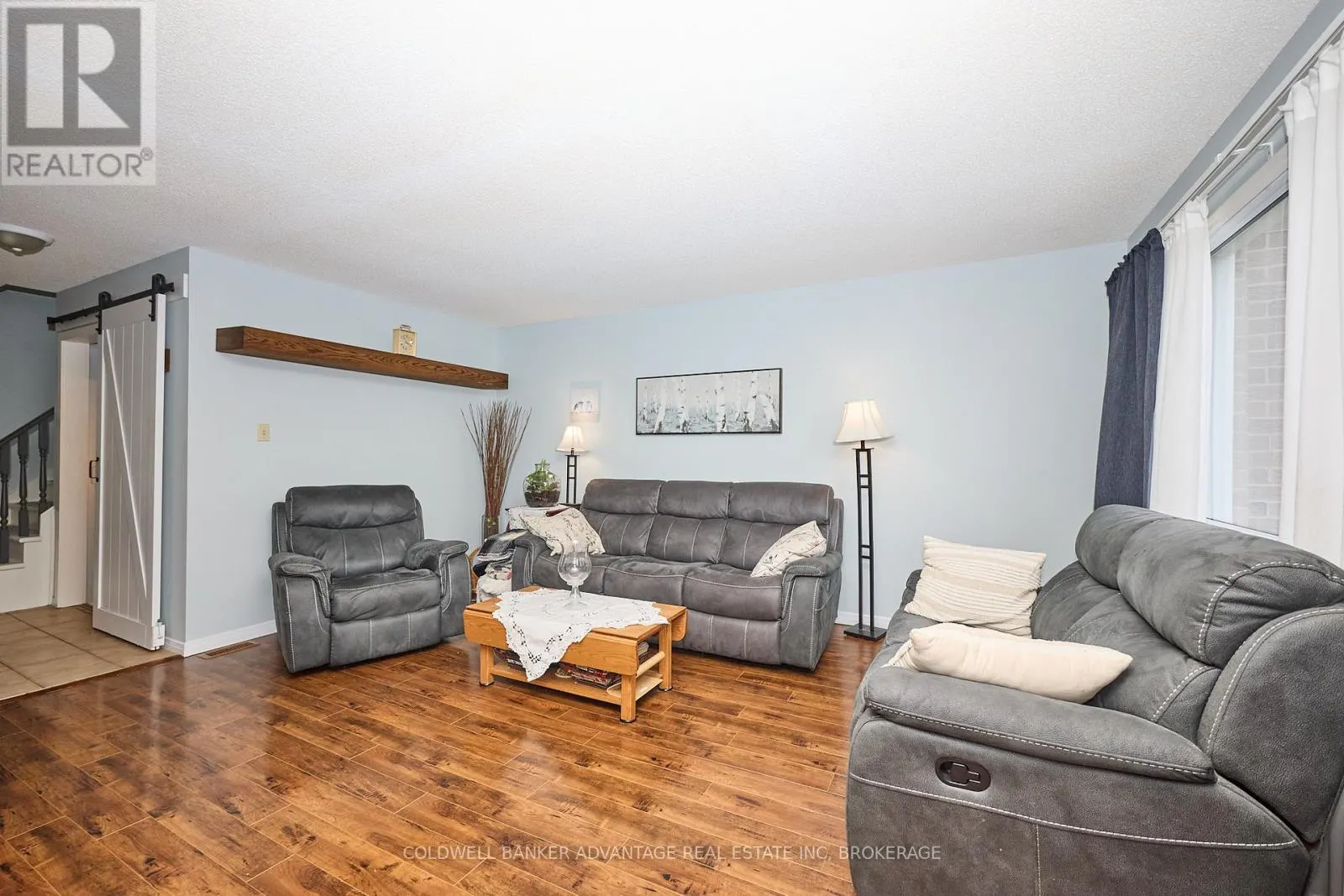 33 NAPLES COURT