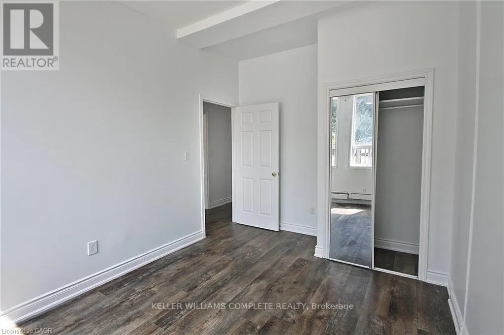 4 - 590 MAIN STREET E