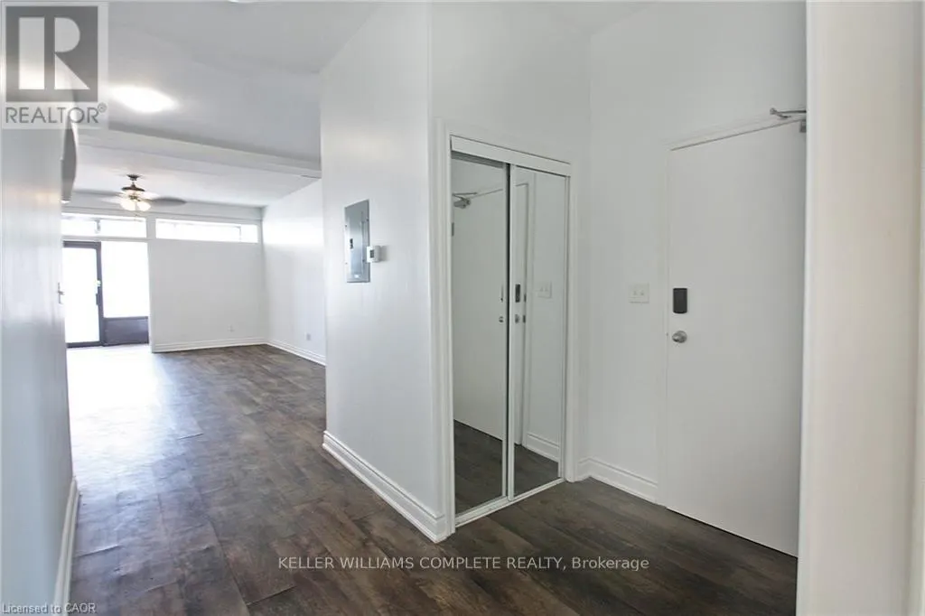 4 - 590 MAIN STREET E