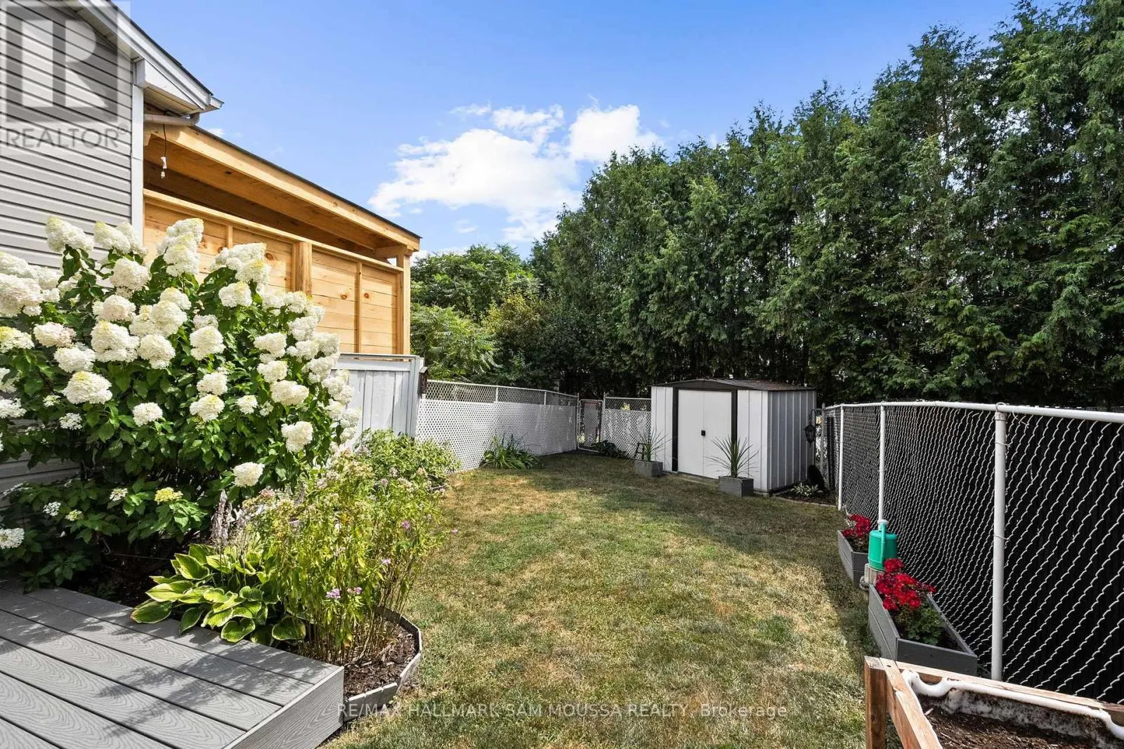 763 HANCOCK CRESCENT