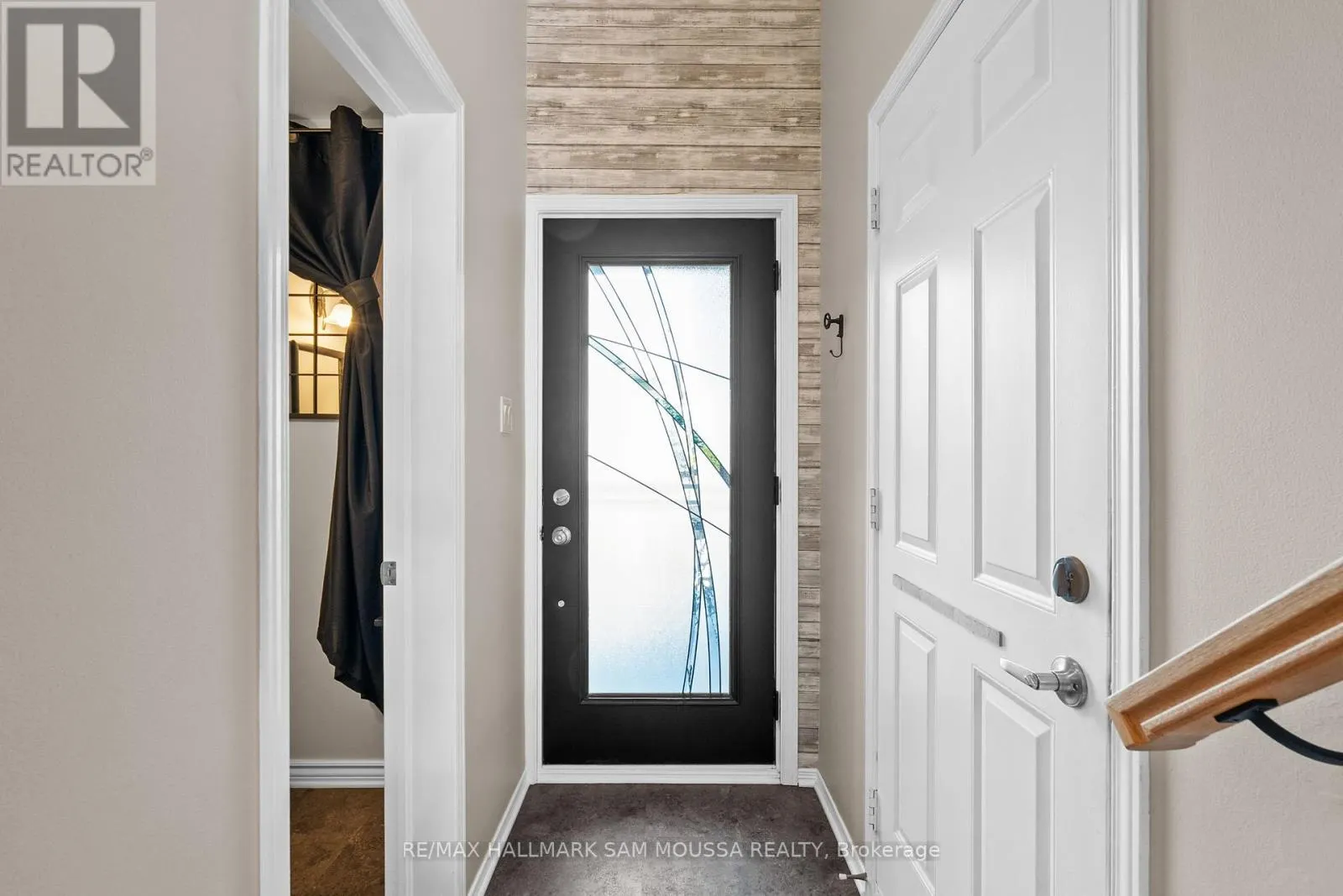 763 HANCOCK CRESCENT