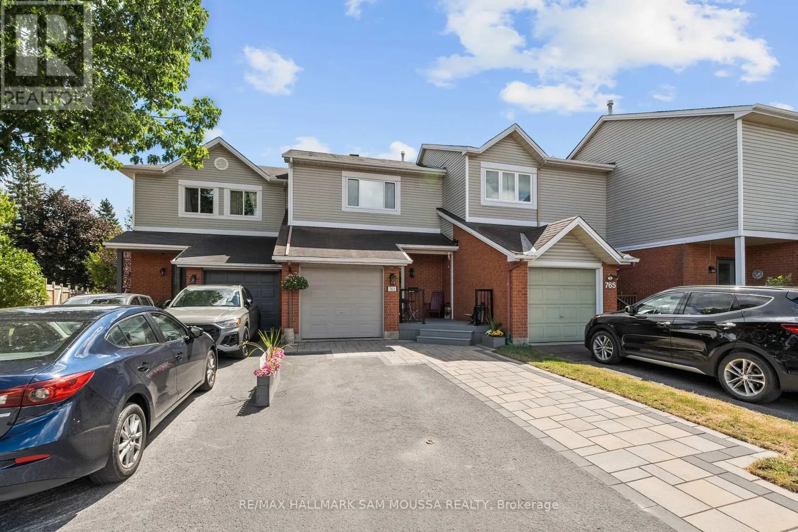 763 HANCOCK CRESCENT