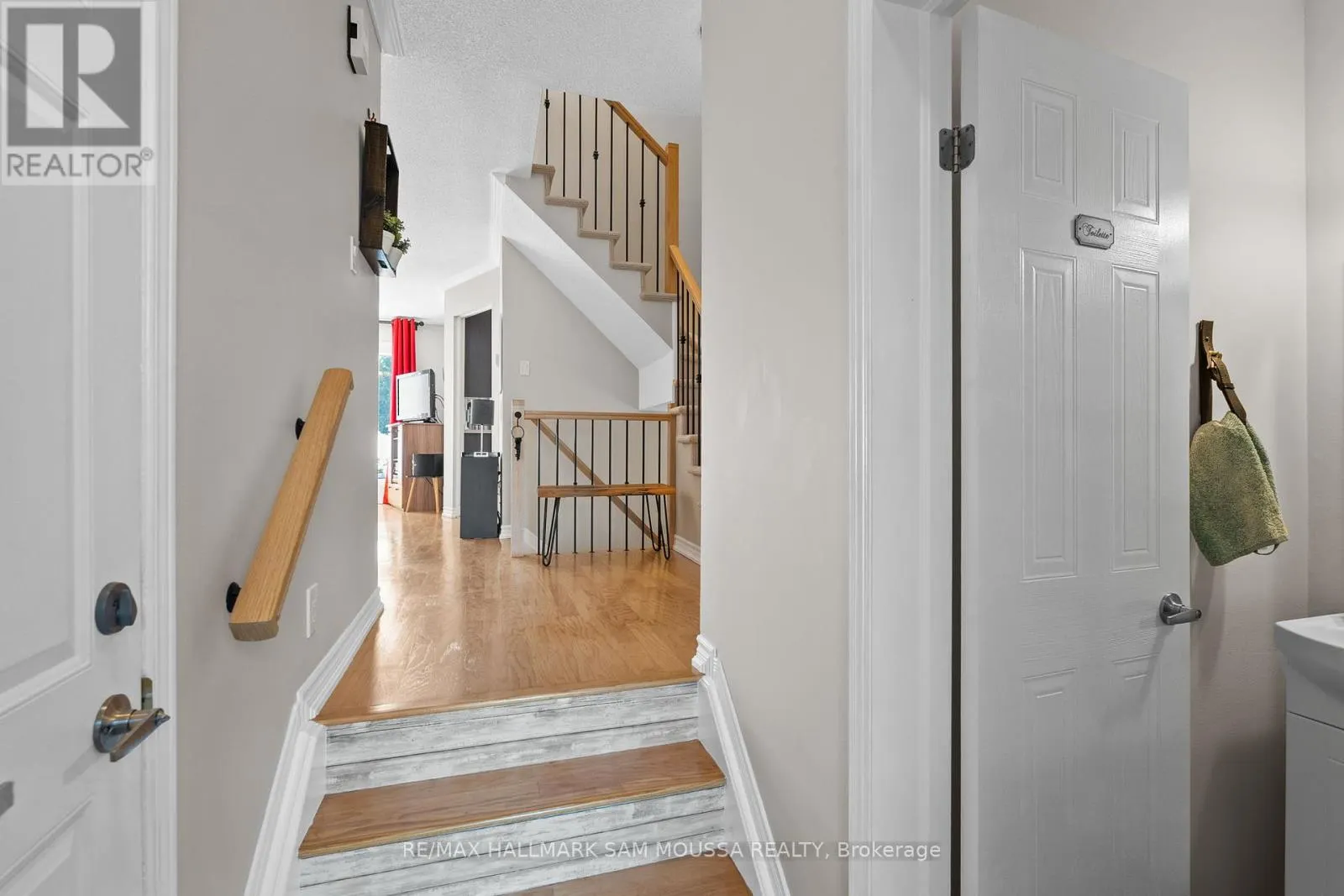 763 HANCOCK CRESCENT