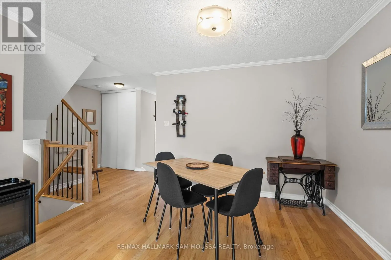 763 HANCOCK CRESCENT