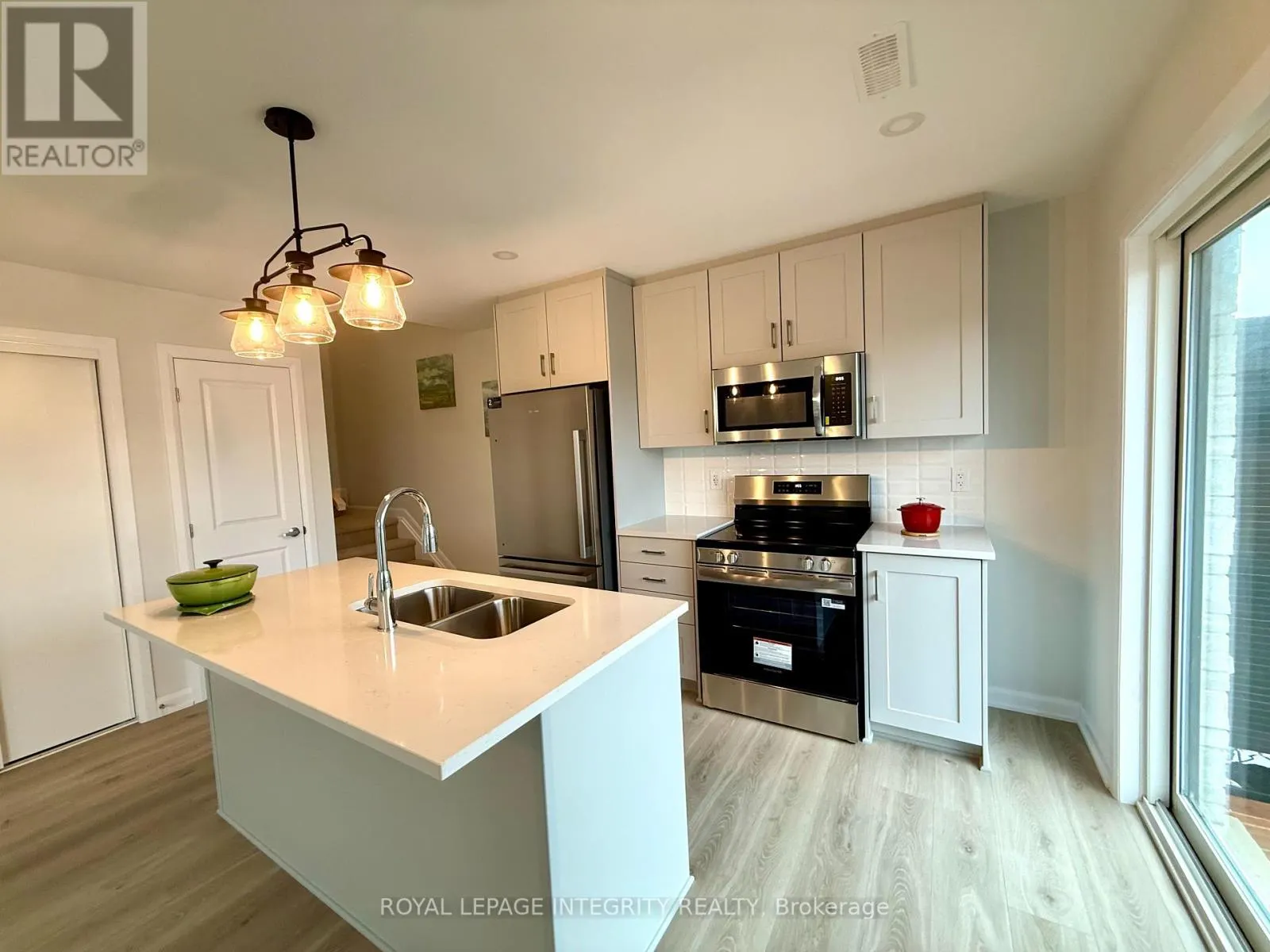 727 ARCADIAN PRIVATE