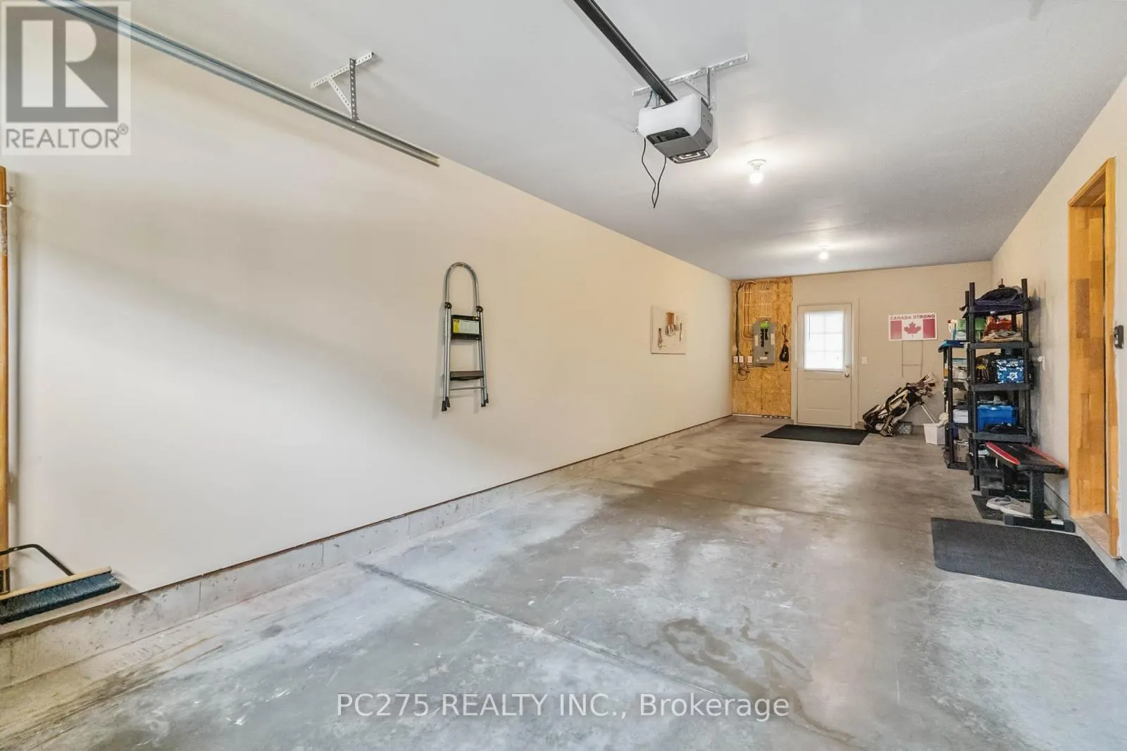 15 - 1040 CORONATION DRIVE, #15