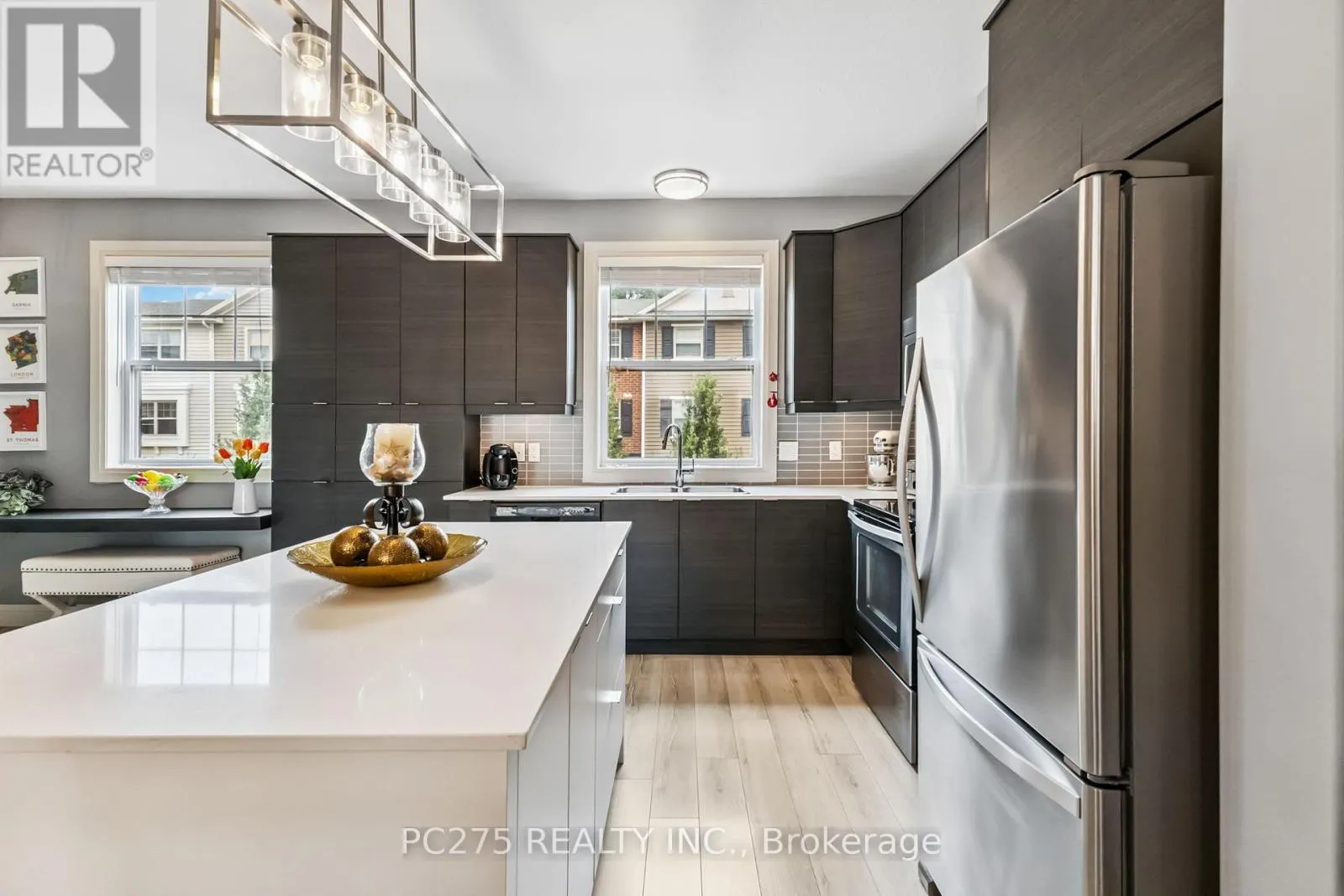 15 - 1040 CORONATION DRIVE, #15