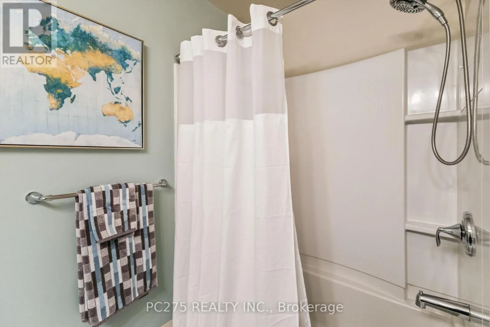 15 - 1040 CORONATION DRIVE, #15