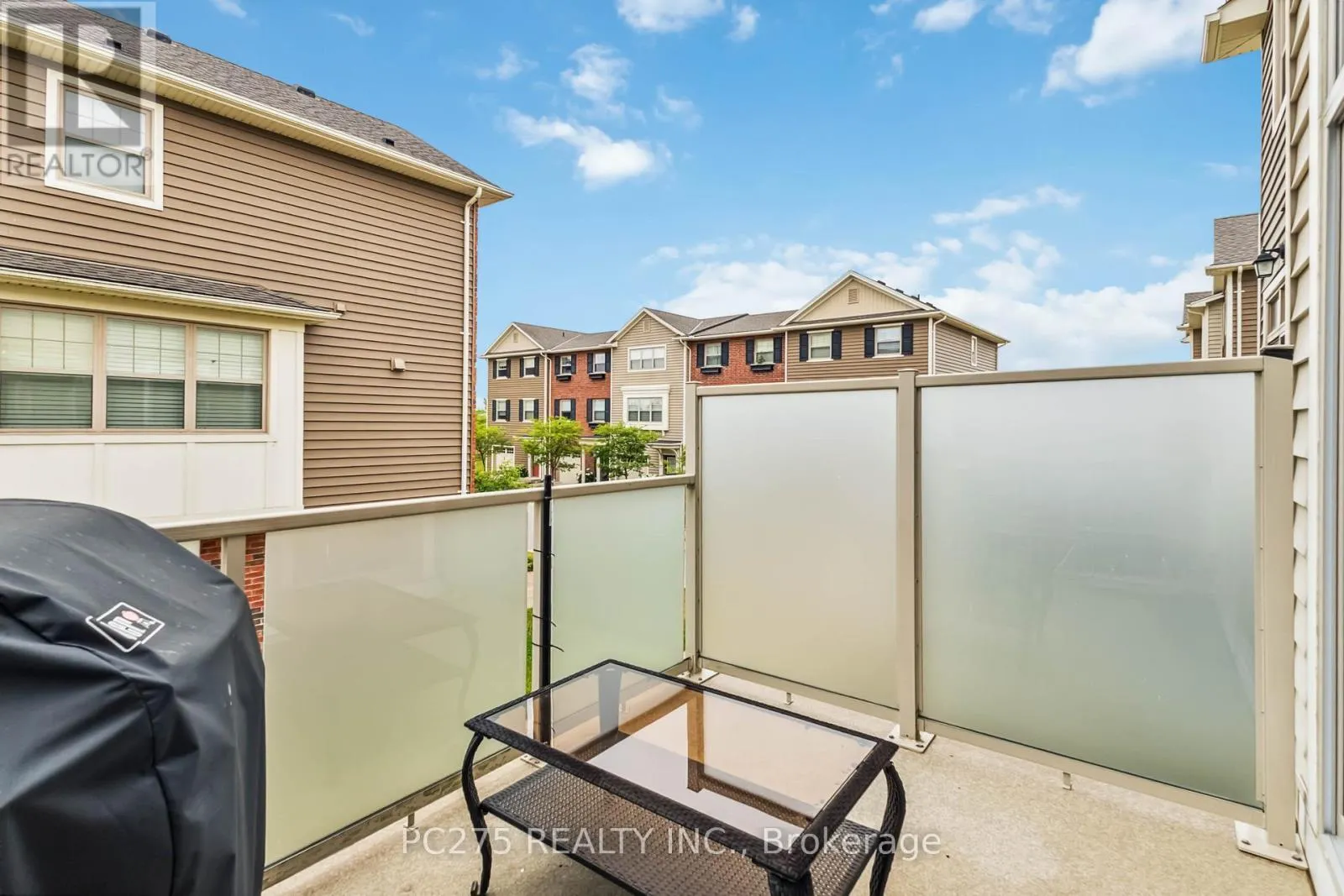 15 - 1040 CORONATION DRIVE, #15