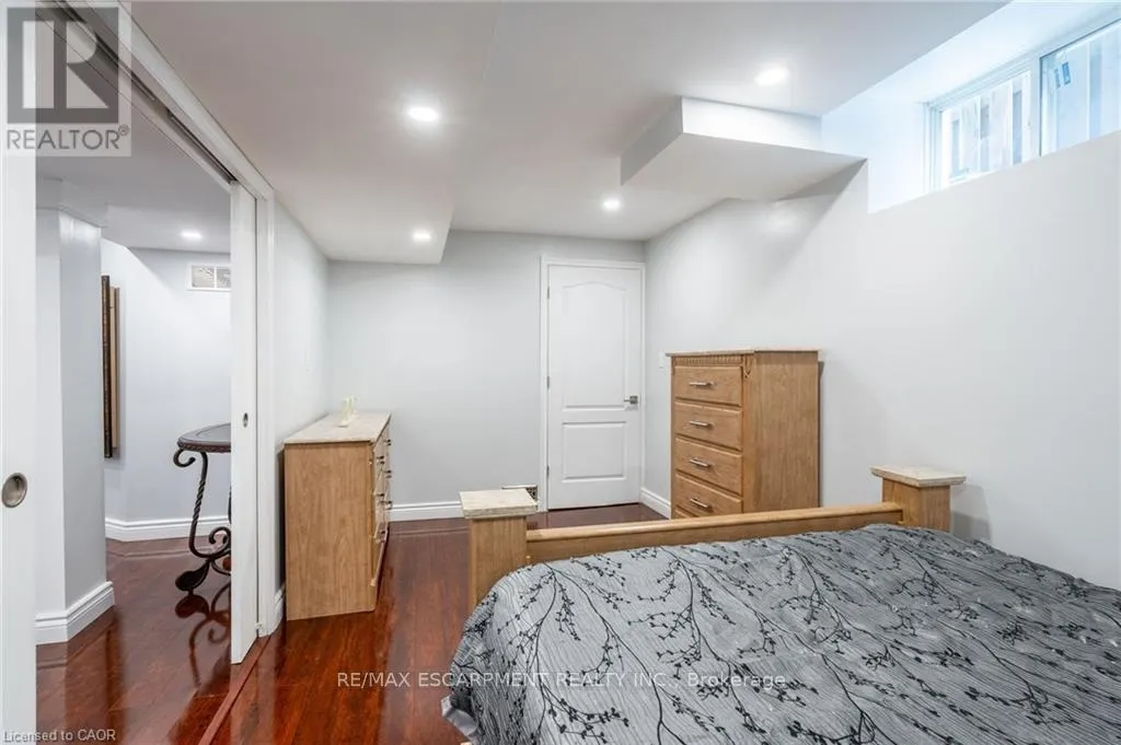 11 SILVERSPRING CRESCENT