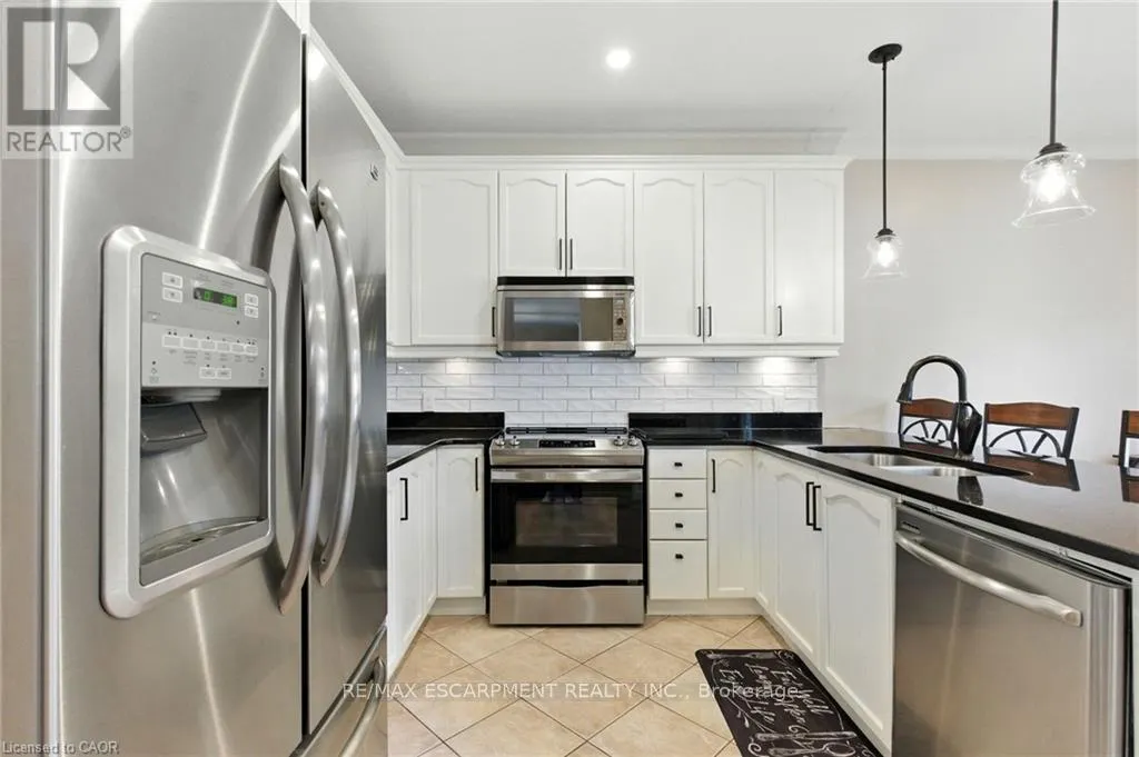11 SILVERSPRING CRESCENT