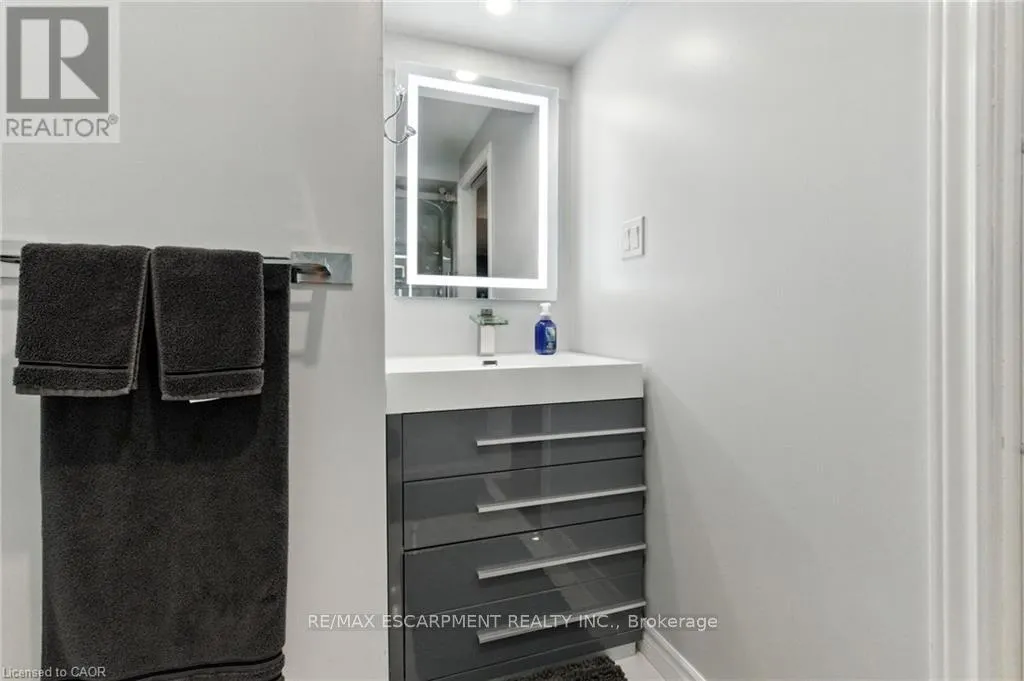11 SILVERSPRING CRESCENT