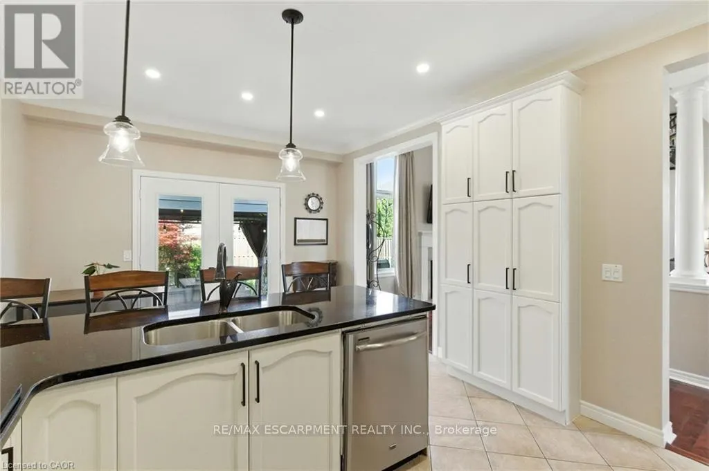 11 SILVERSPRING CRESCENT