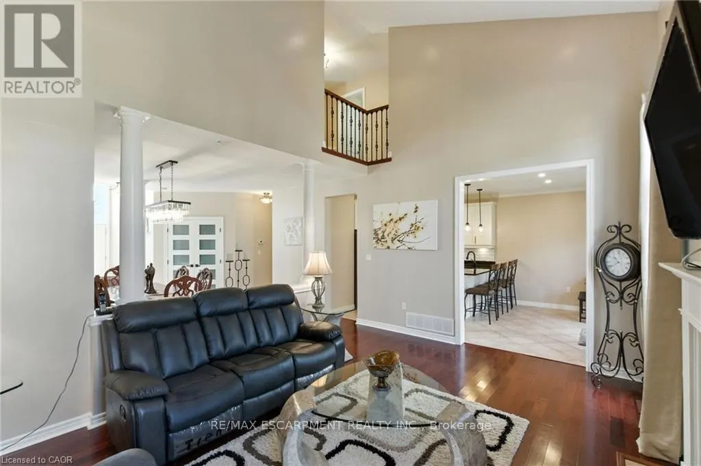 11 SILVERSPRING CRESCENT