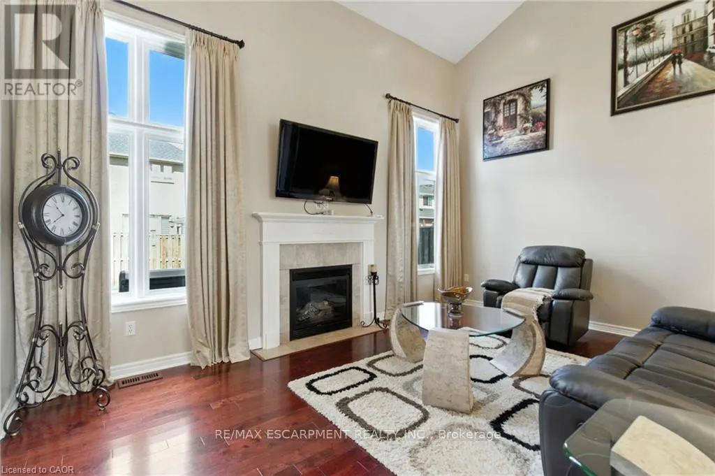 11 SILVERSPRING CRESCENT