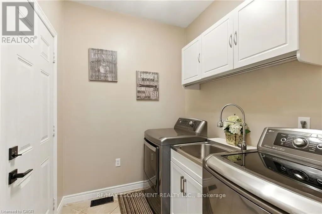 11 SILVERSPRING CRESCENT