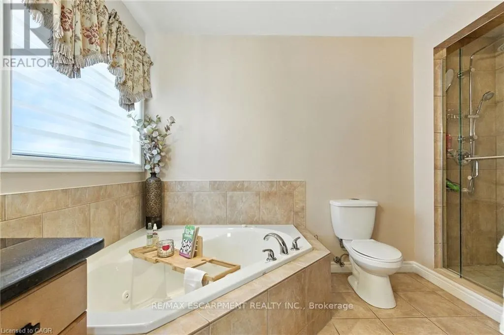 11 SILVERSPRING CRESCENT