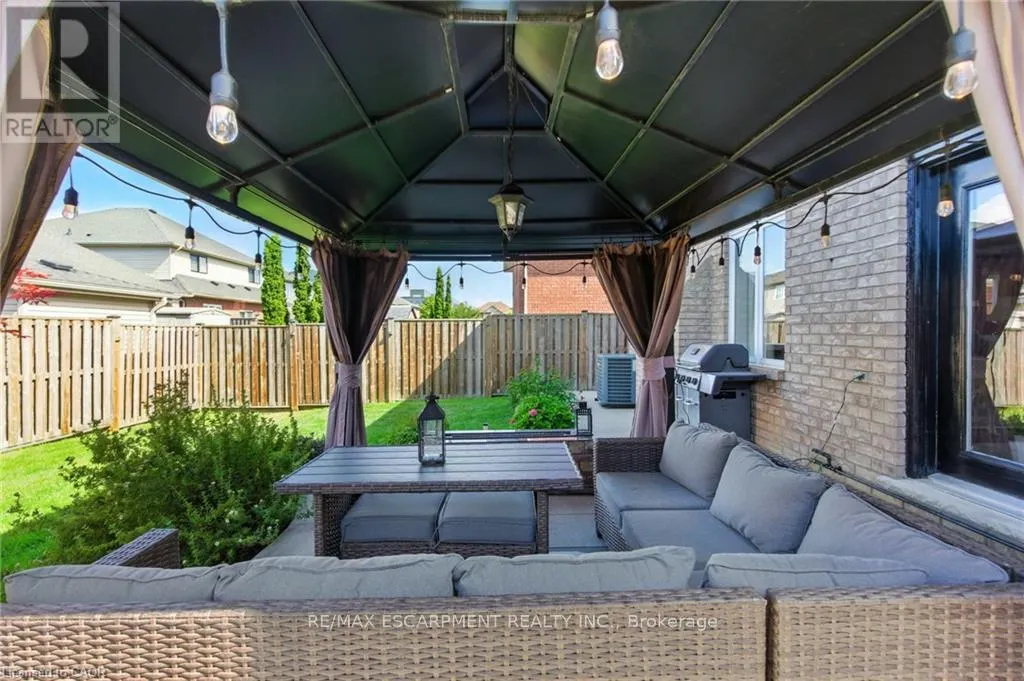 11 SILVERSPRING CRESCENT