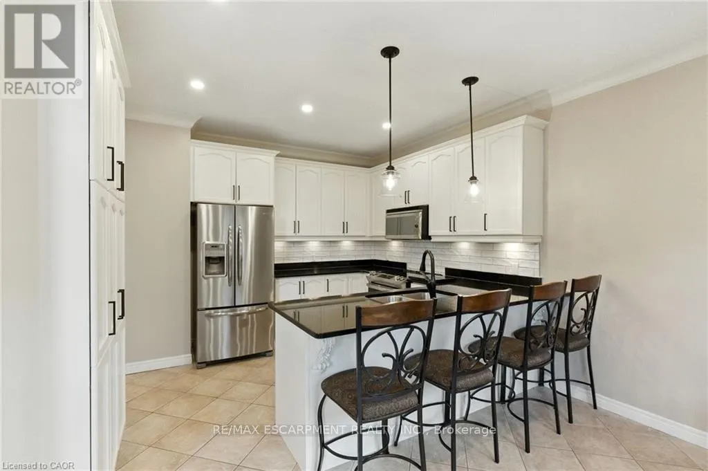 11 SILVERSPRING CRESCENT