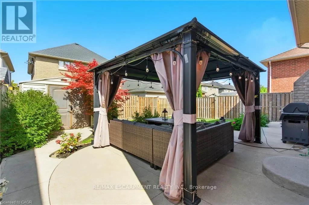 11 SILVERSPRING CRESCENT