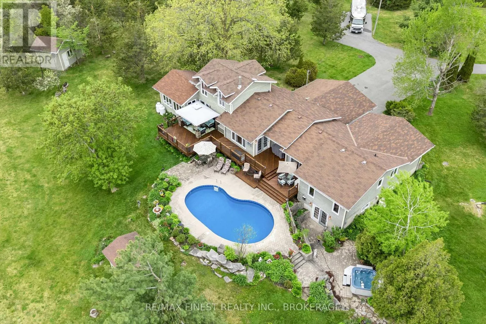 466 COLEBROOK ROAD