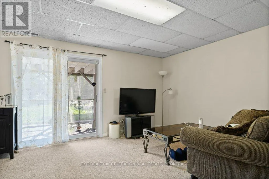 150 SHORELINE CRESCENT