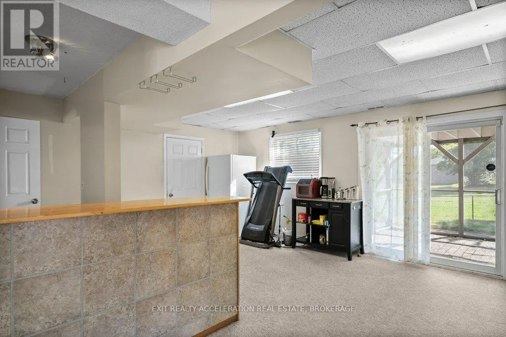 150 SHORELINE CRESCENT