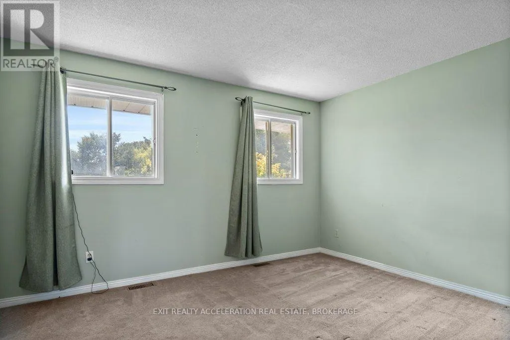 150 SHORELINE CRESCENT