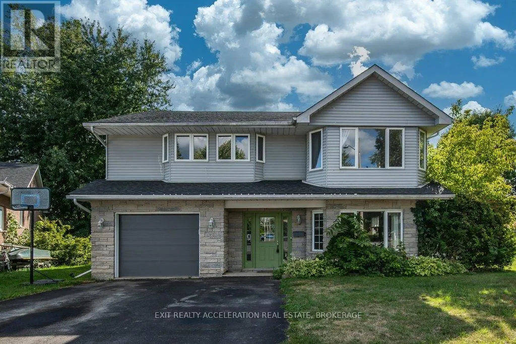 150 SHORELINE CRESCENT