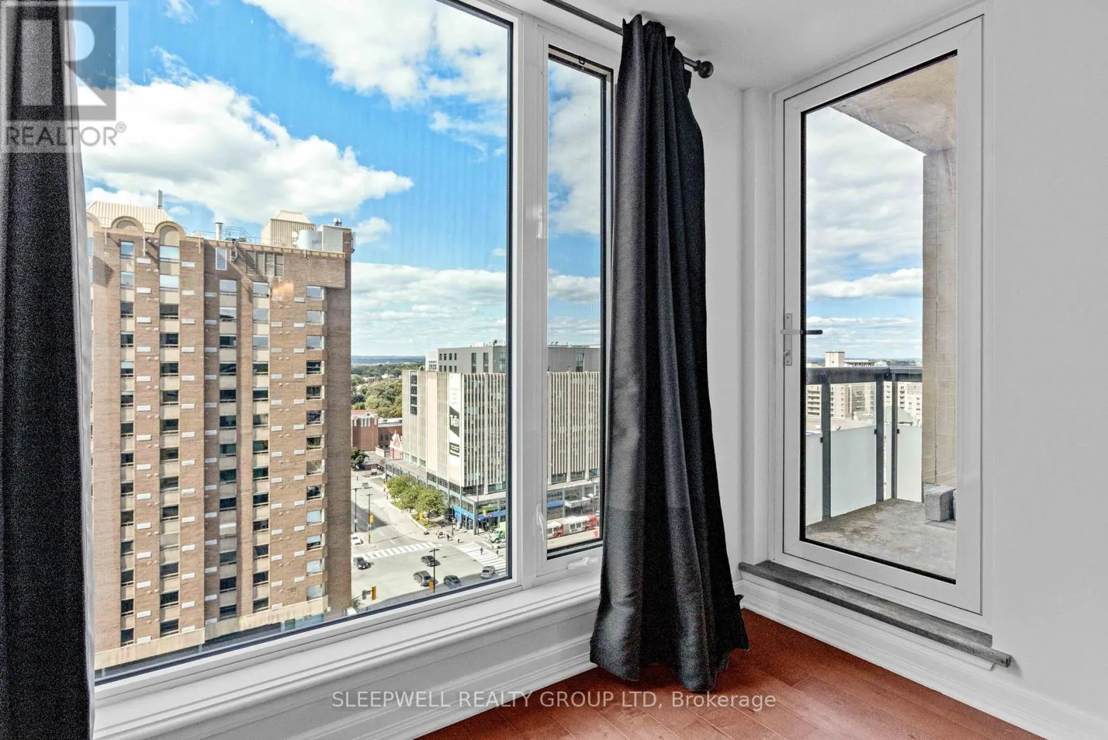 1212 - 238 BESSERER STREET