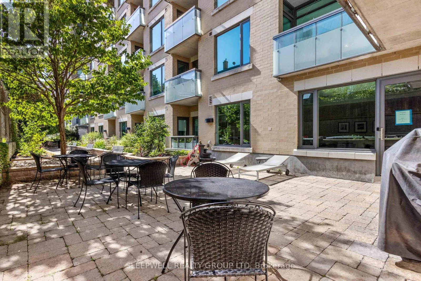 1212 - 238 BESSERER STREET