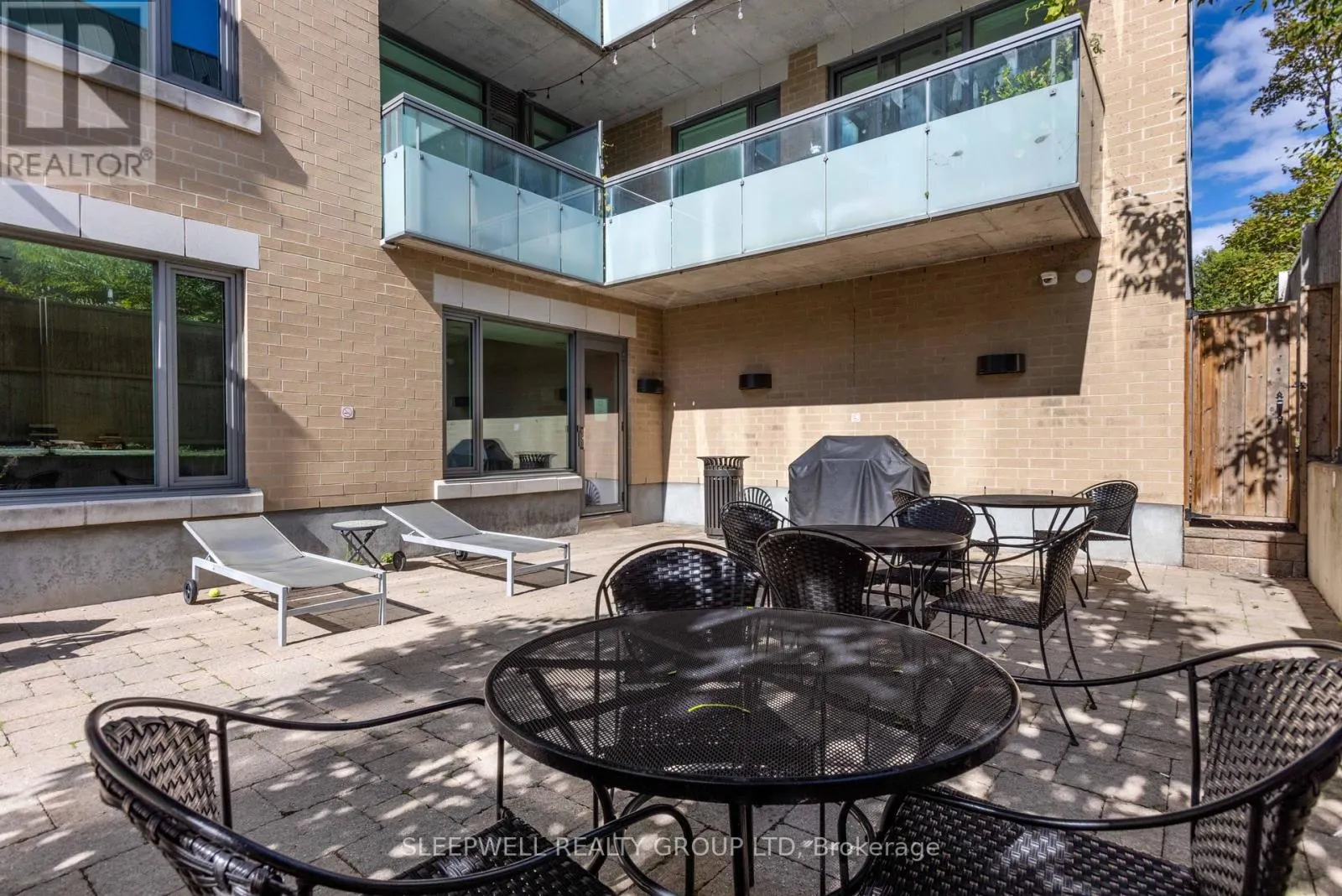 1212 - 238 BESSERER STREET