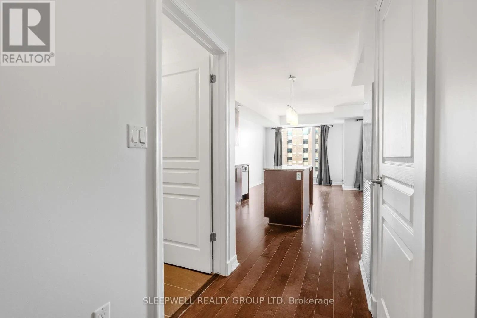 1212 - 238 BESSERER STREET