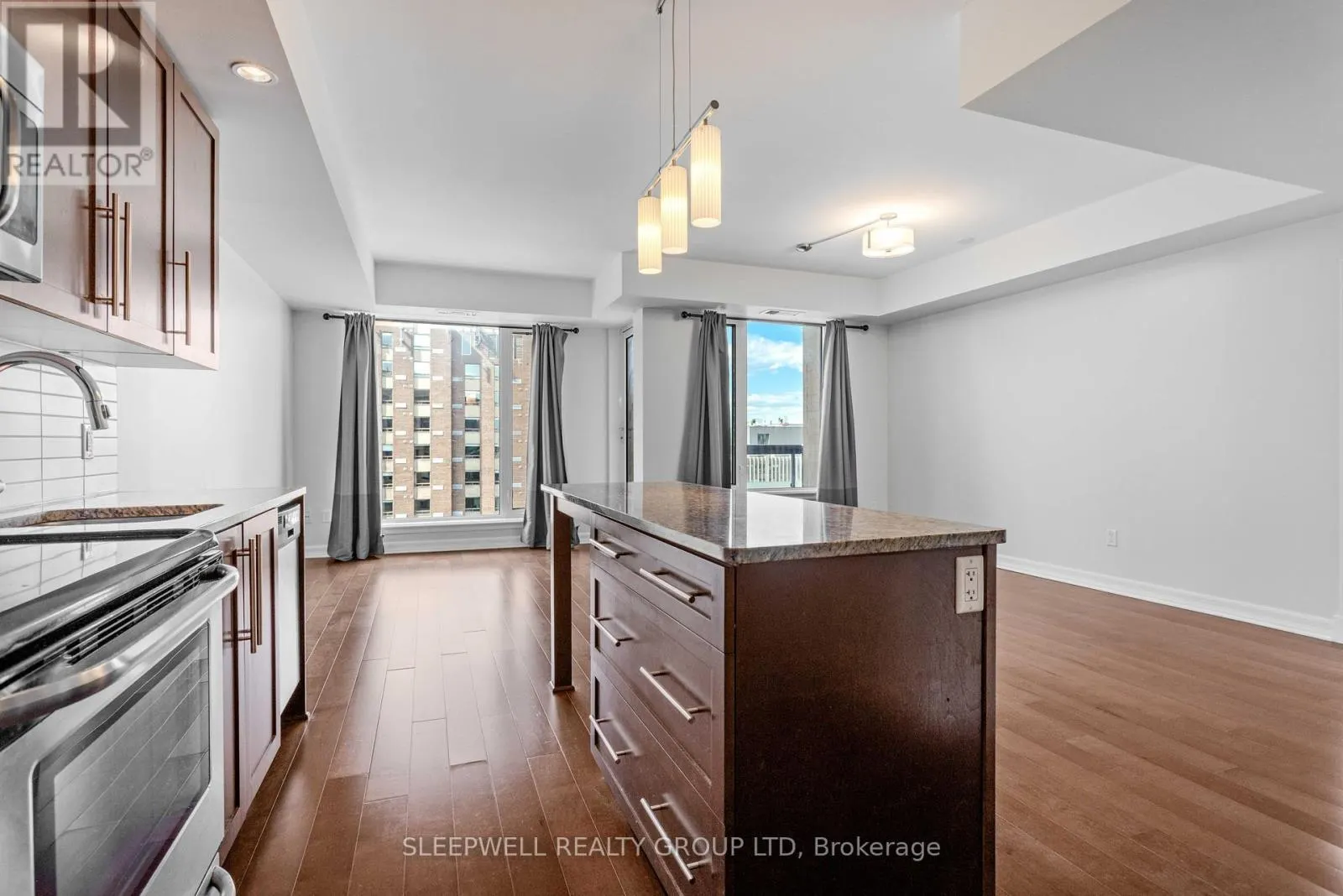 1212 - 238 BESSERER STREET