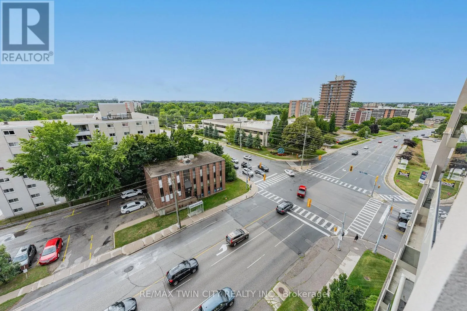706 - 223 ERB STREET W