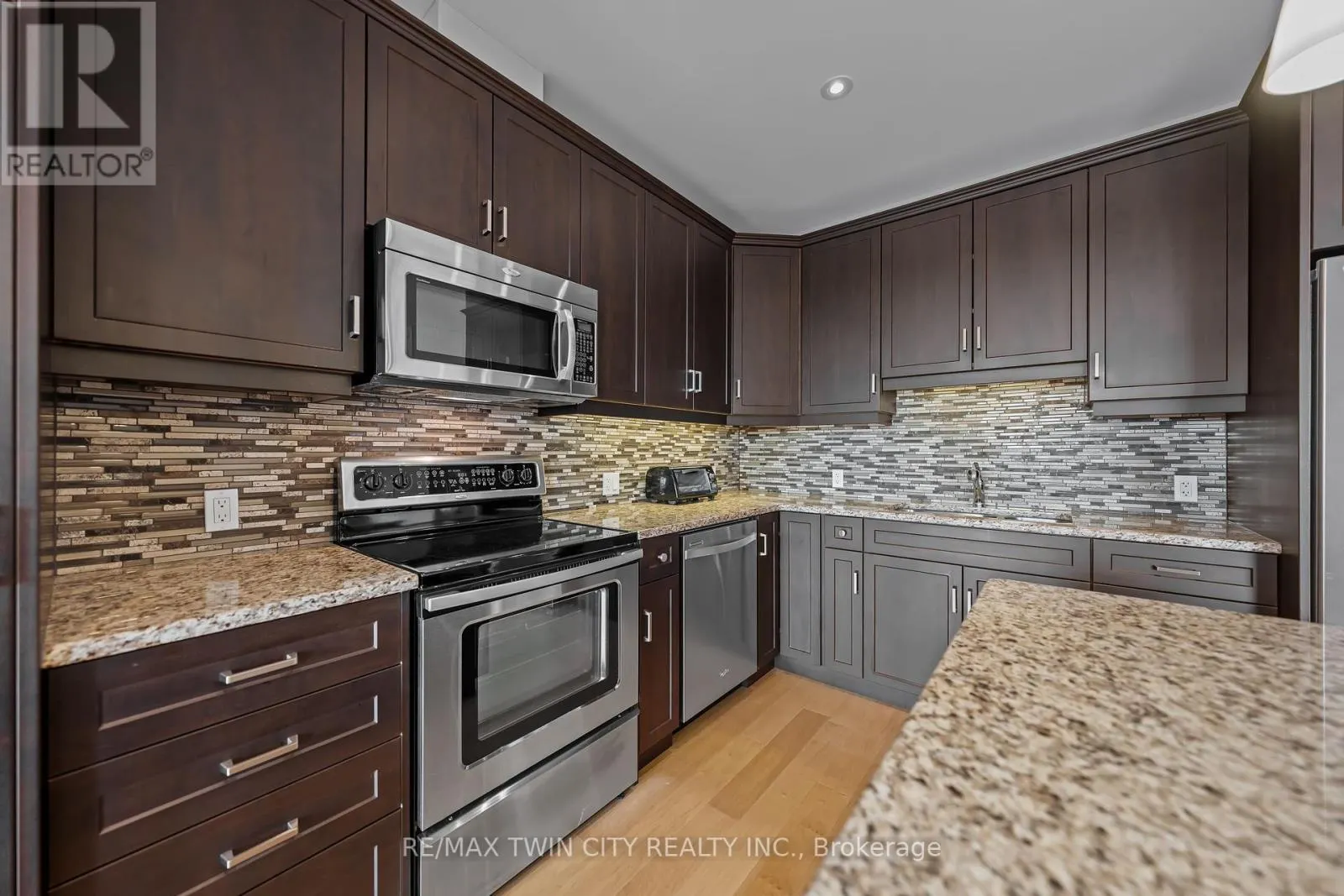 706 - 223 ERB STREET W