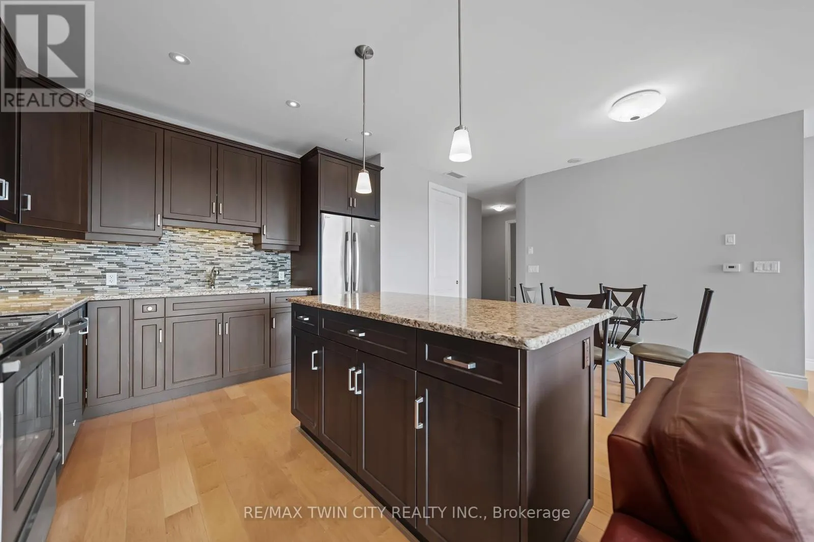 706 - 223 ERB STREET W