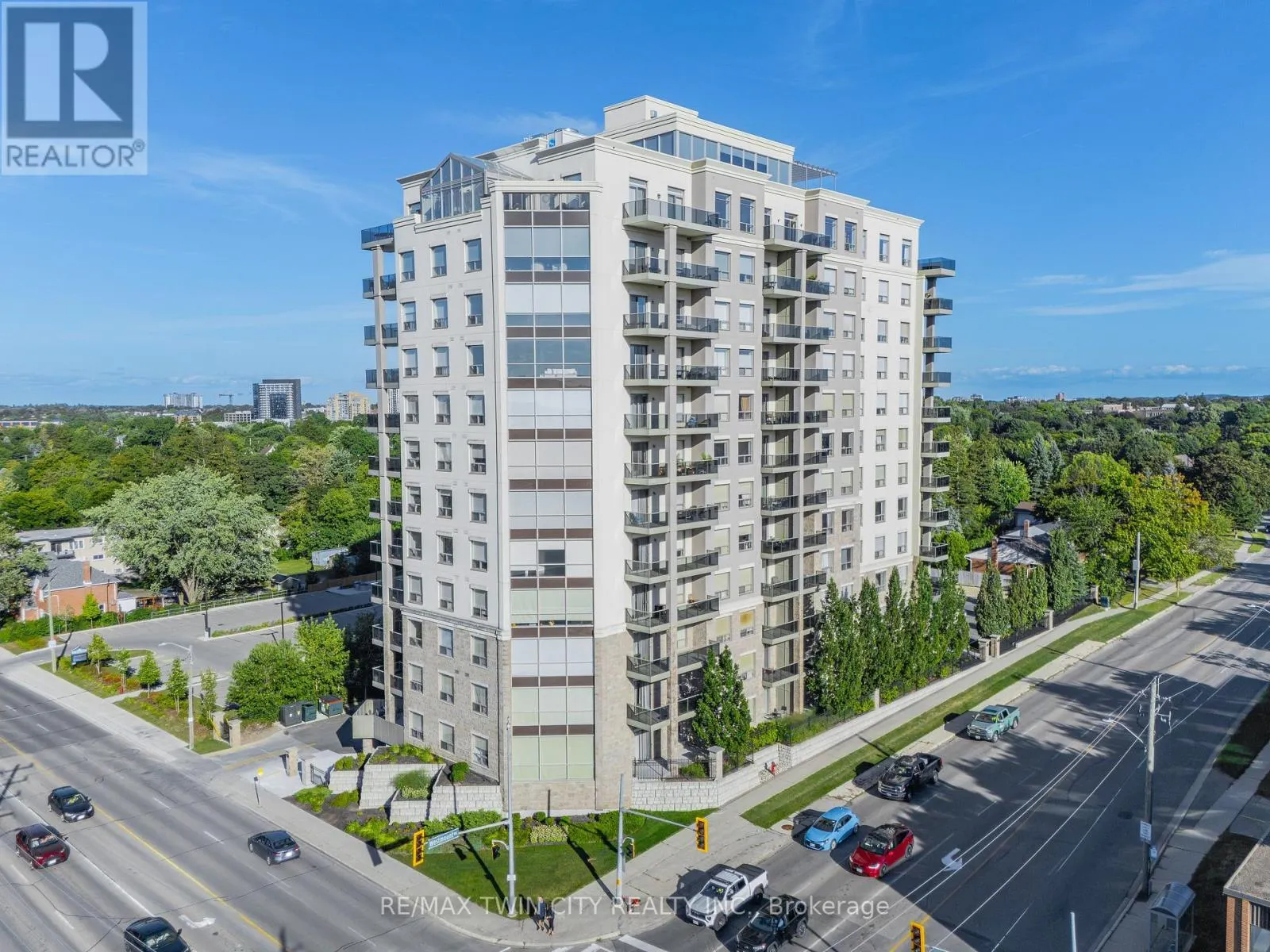 706 - 223 ERB STREET W