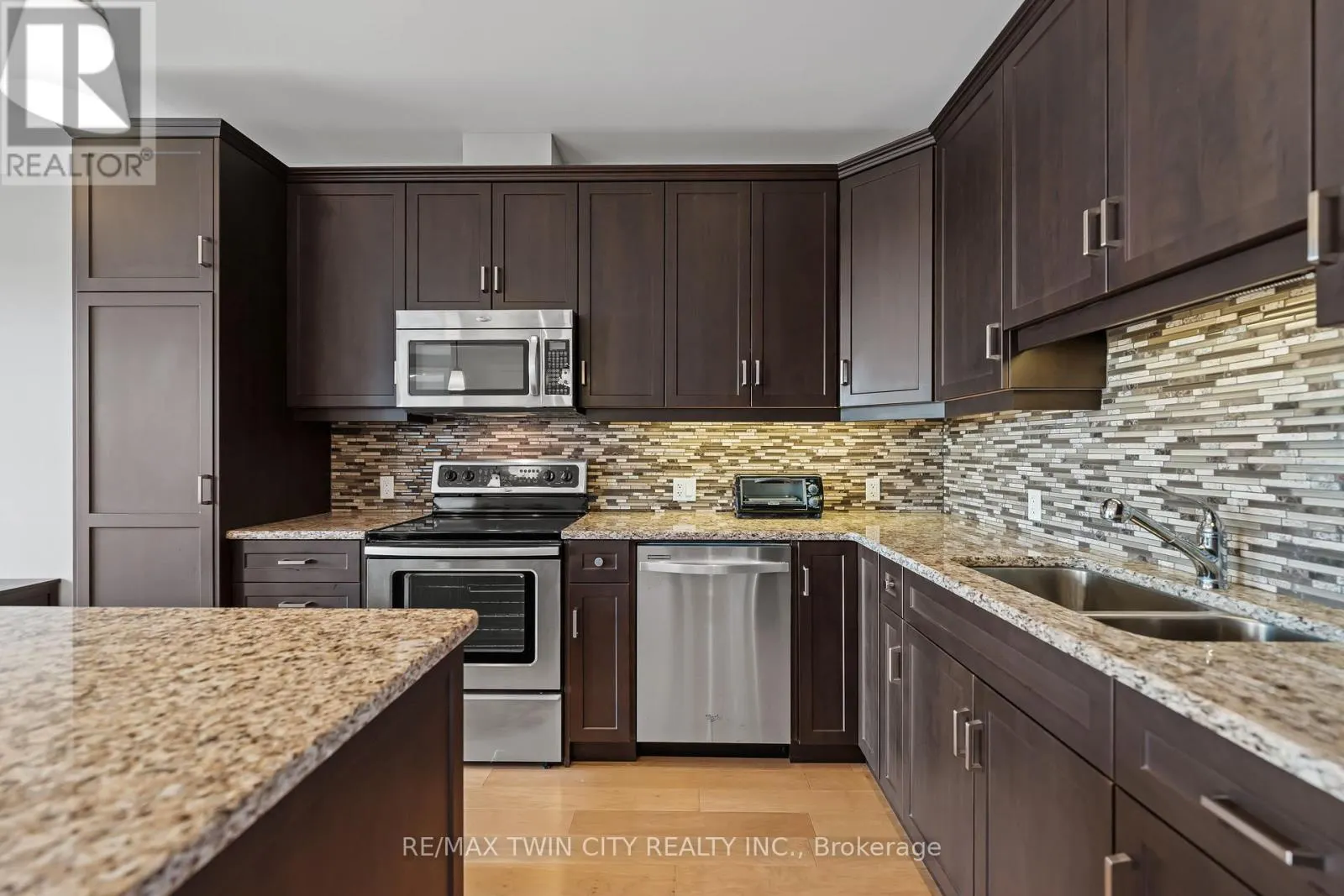 706 - 223 ERB STREET W