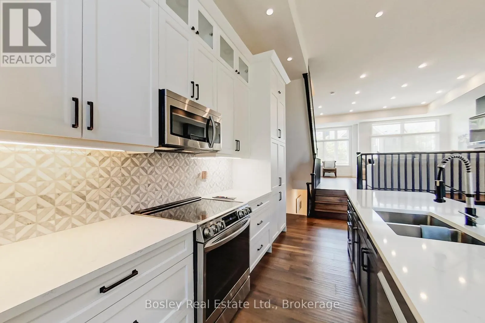 8 - 104 FARMGATE ROAD, #8