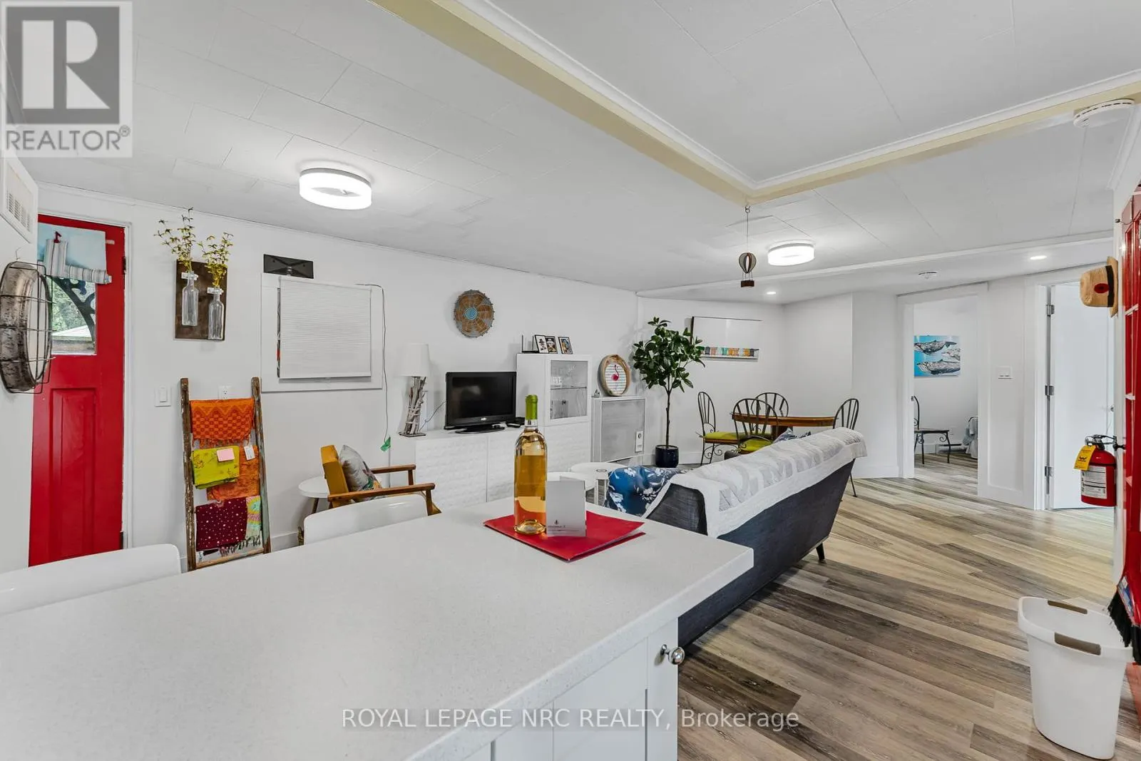 3983 VICTORIA ROAD